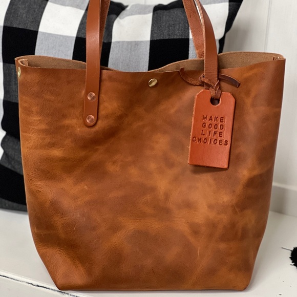 ♥️ KMM & Co Leather Tote in Distressed Ochre - Picture 2 of 15
